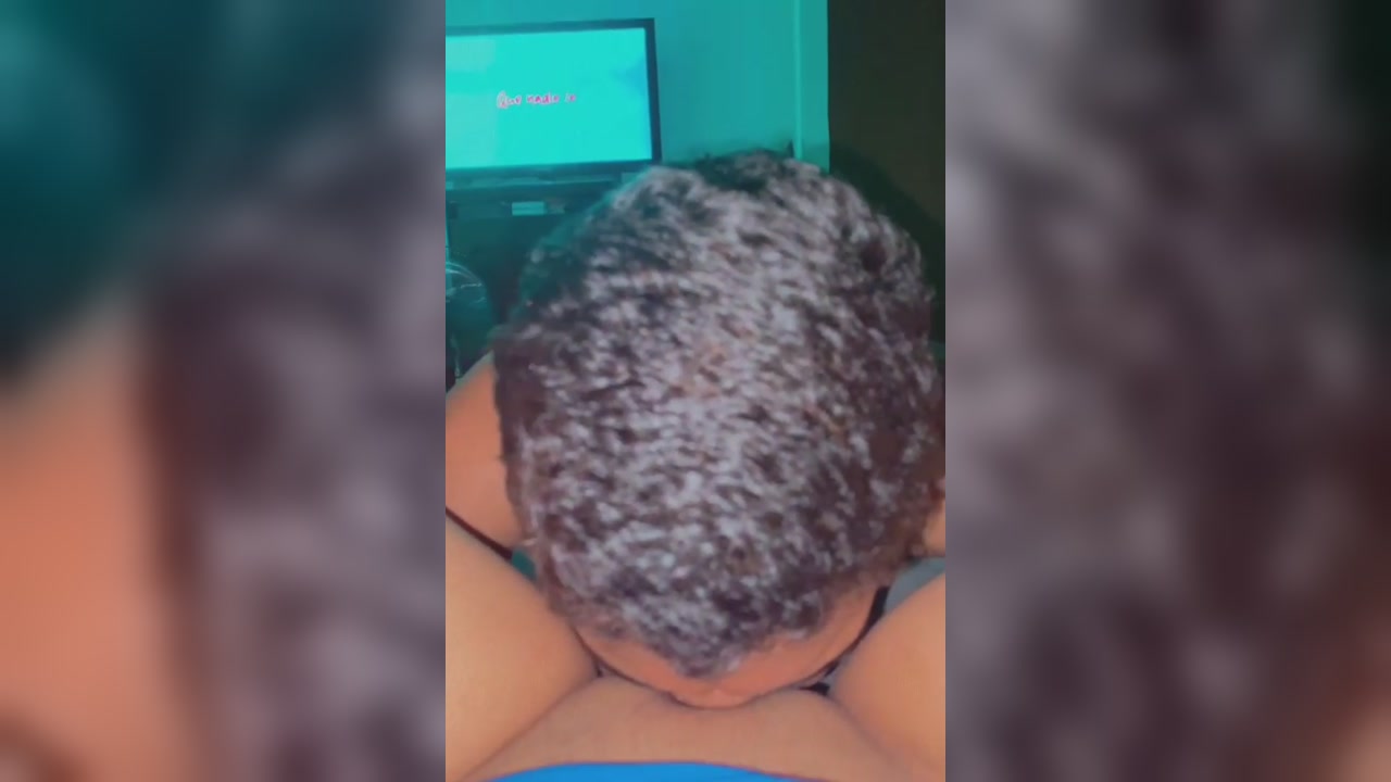 Muscular Man Gives Himself A Blowjob On Webcam