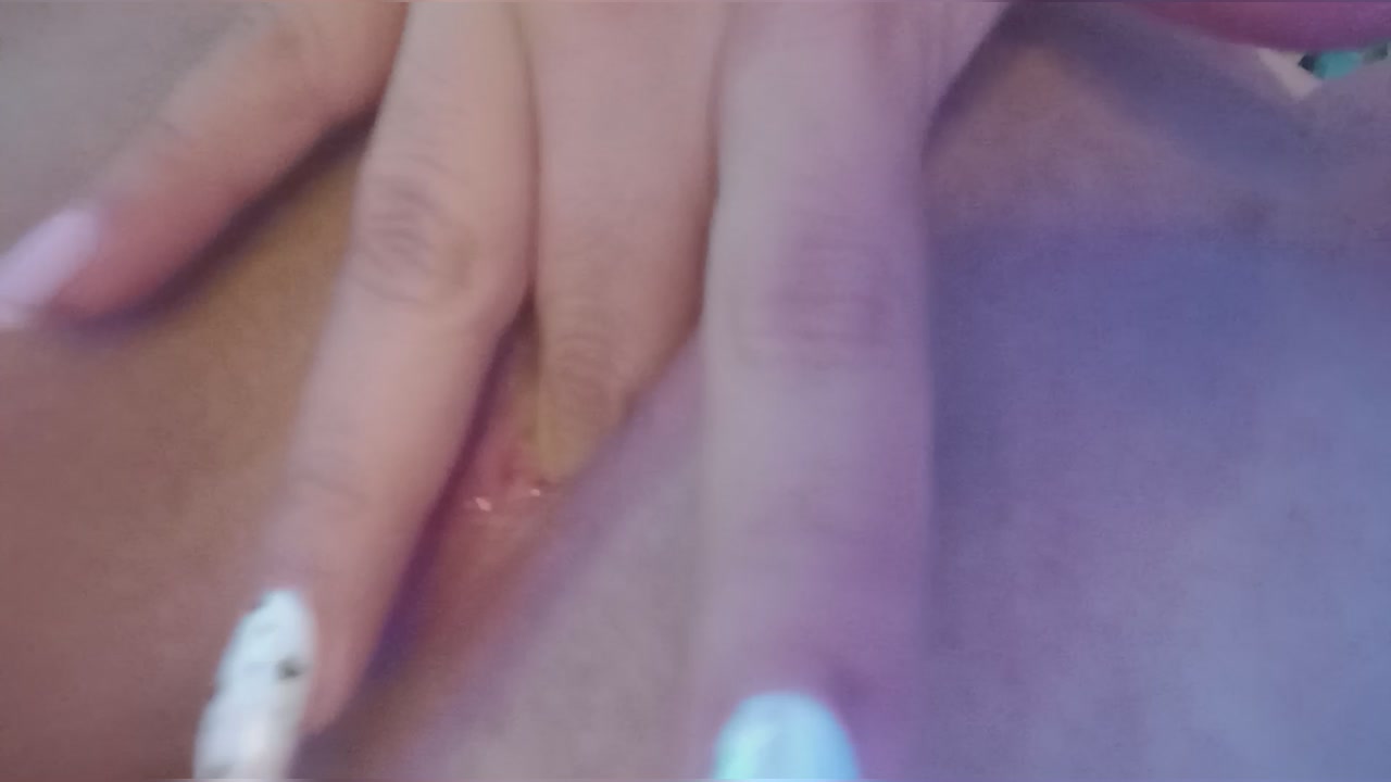 Wet Pussy Fingering Close Up On Webcam