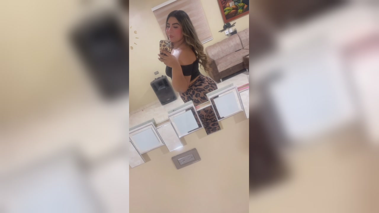 Curvy Latina Teases In Leopard Leggings On Webcam